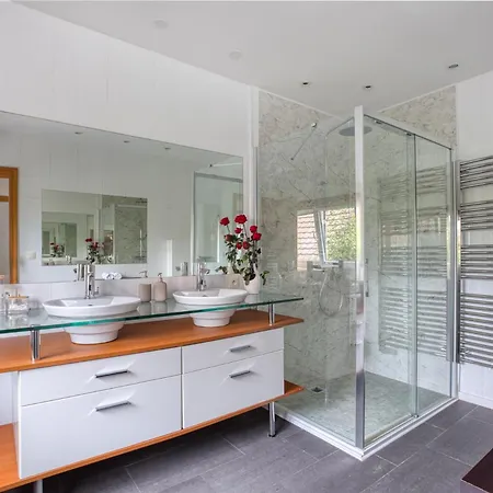 Jolie Villa, 300 M2, Grand Jardin Βίλα Furdenheim